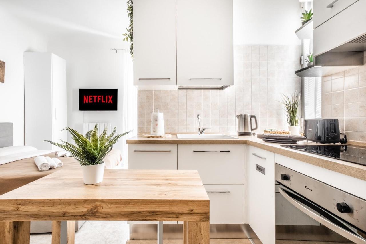 Pretty House Navigli-Duomo Netflix & Design Apartment Milan Exterior photo